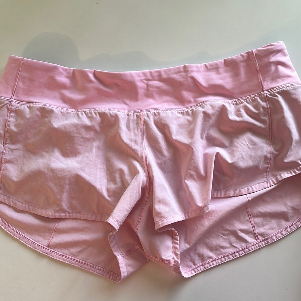 Lululemon speed up low rise 2.5 shorts